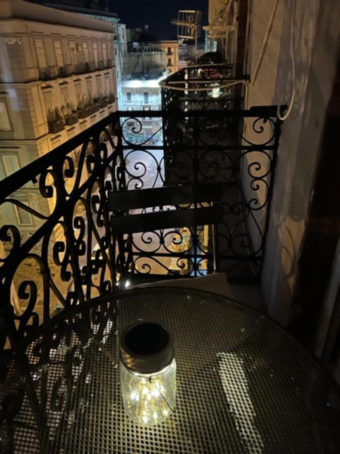 La Porta Accanto نابولي المظهر الخارجي الصورة